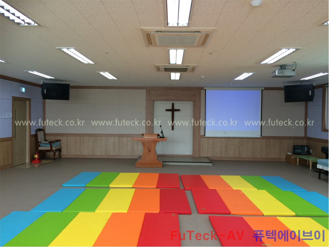 [1510-0129] 신흥장로교회 - 프로젝터 01.jpg